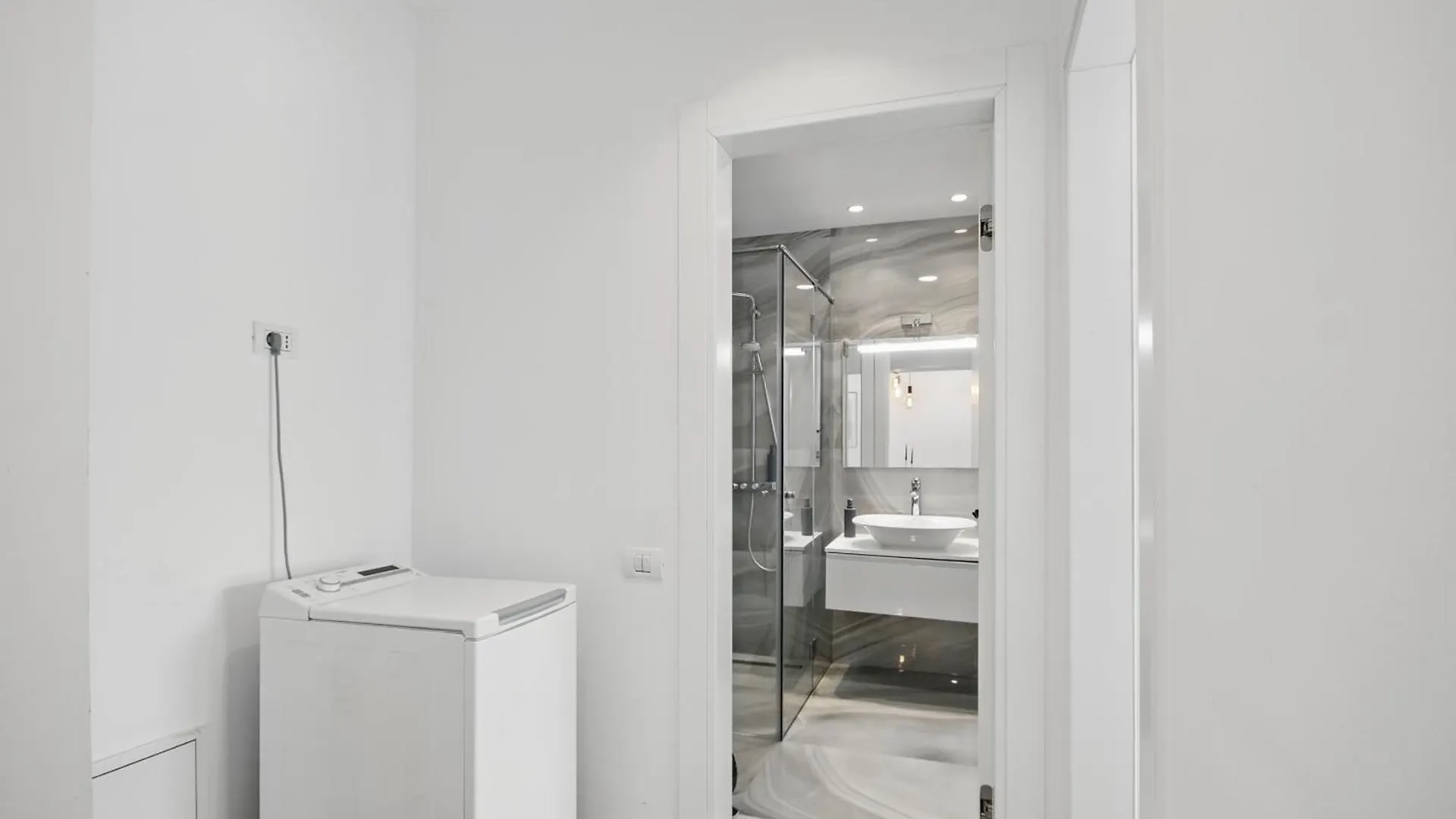 Victoriei Luxury Apartments Bucharest 0*,  Romania