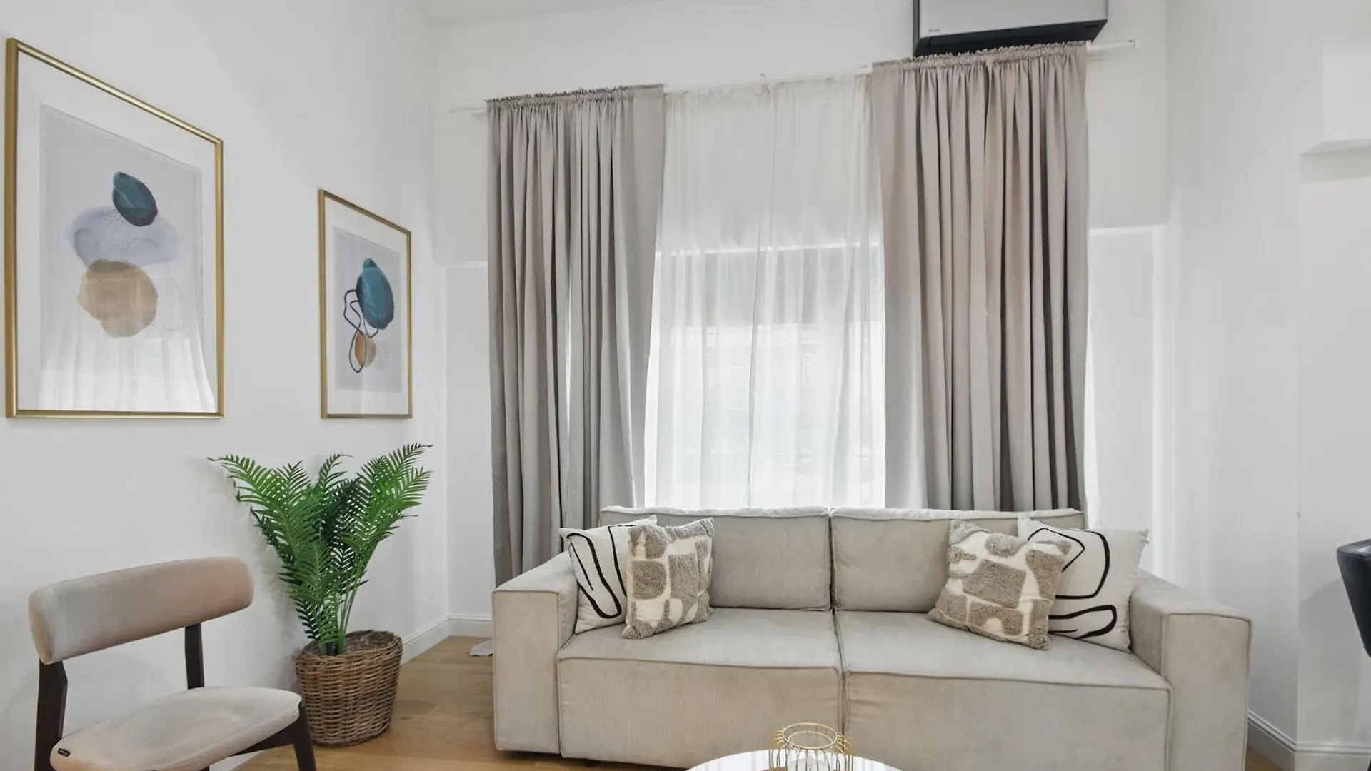 Victoriei Luxury Apartments Bucharest 0*,  Romania