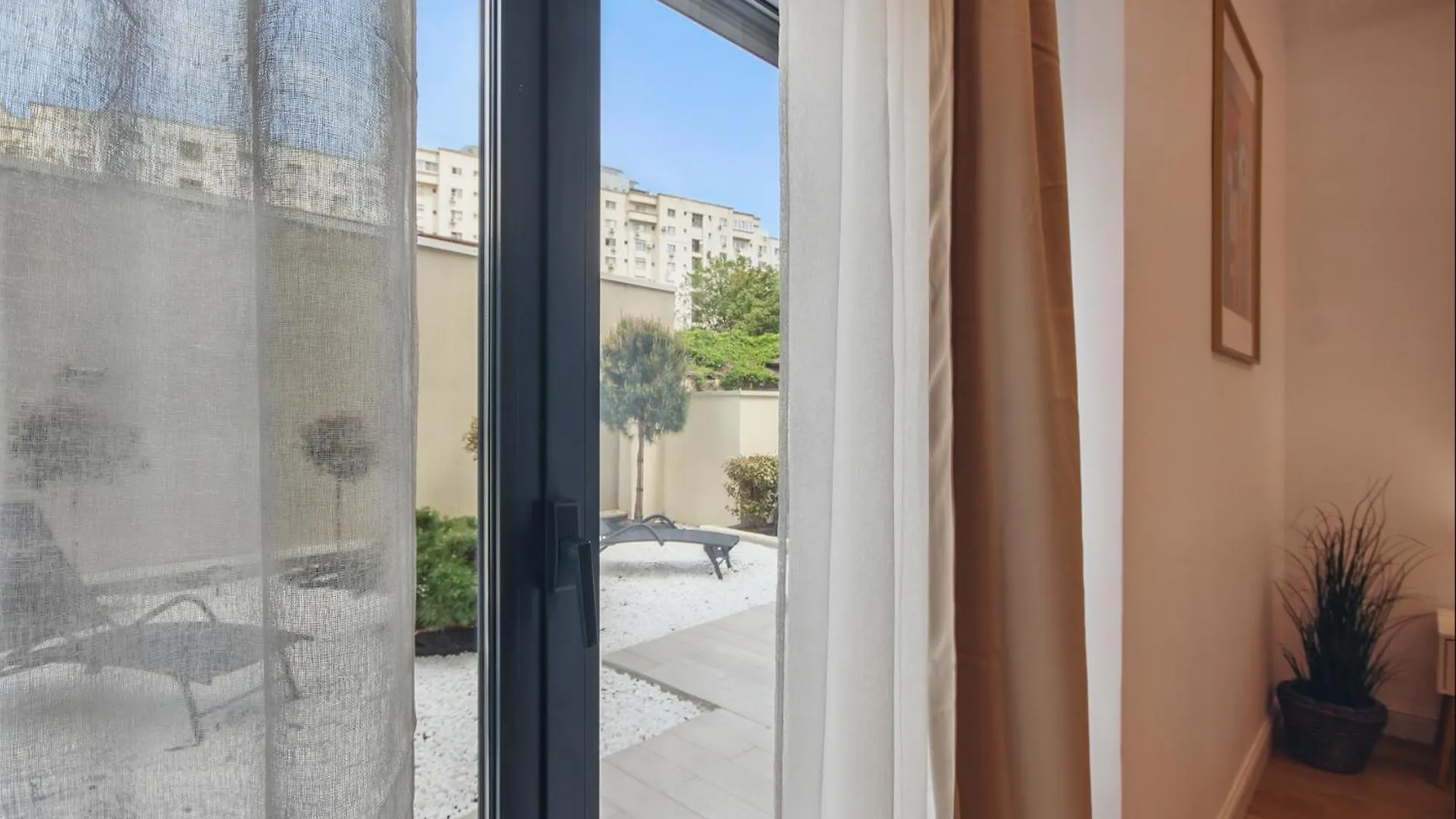 Victoriei Luxury Apartments Bucharest 0*,
